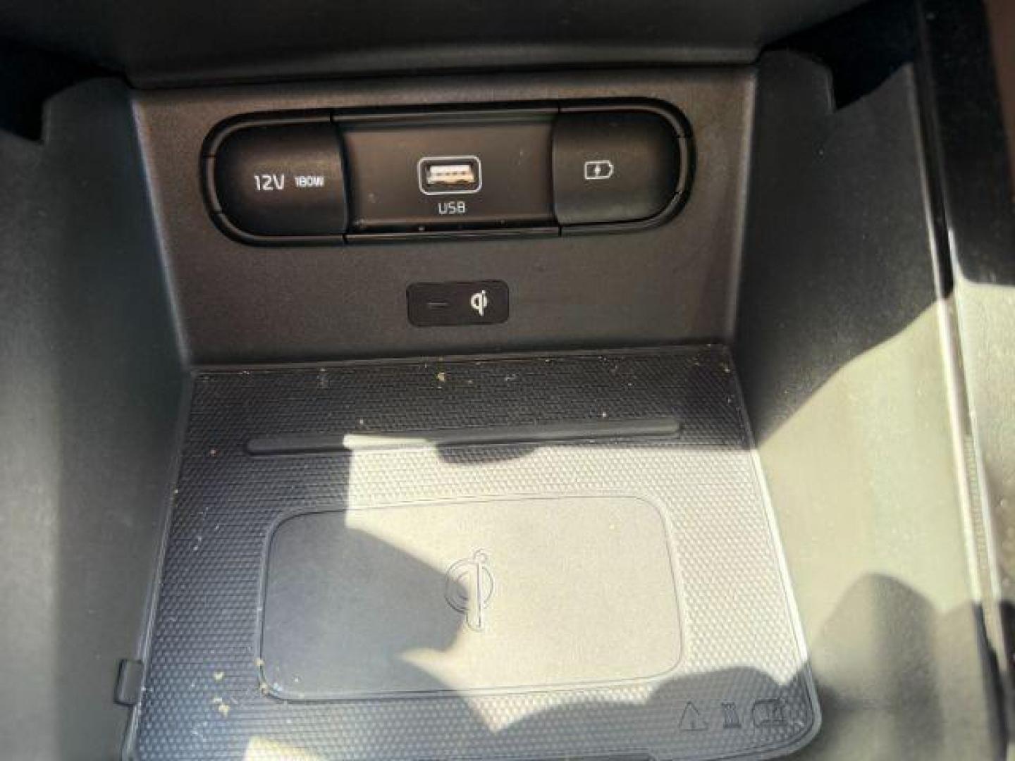 2022 BROWN /Black KIA Telluride (5XYP5DHC8NG) with an LAMBDA II 38L V-6 gasoline direct injection engine, Automatic transmission, located at 1175 N Woodruff Ave, Idaho Falls, ID, 83401, 43.506901, -111.999657 - At Timberline Auto, finding a great deal on your next vehicle is always easy! Our experienced sales staff's goal is to help find you the right vehicle at the right price! Our knowledgeable finance department has options for almost any credit score. We offer extended service contract options to prote - Photo#44
