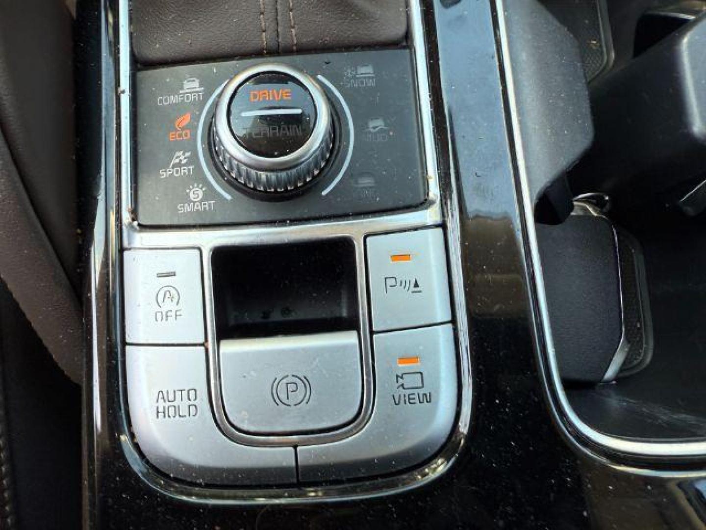 2022 BROWN /Black KIA Telluride (5XYP5DHC8NG) with an LAMBDA II 38L V-6 gasoline direct injection engine, Automatic transmission, located at 1175 N Woodruff Ave, Idaho Falls, ID, 83401, 43.506901, -111.999657 - At Timberline Auto, finding a great deal on your next vehicle is always easy! Our experienced sales staff's goal is to help find you the right vehicle at the right price! Our knowledgeable finance department has options for almost any credit score. We offer extended service contract options to prote - Photo#45