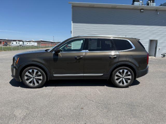 photo of 2022 Kia Telluride SX