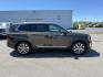 2022 BROWN /Brown Kia Telluride SX (5XYP5DHC8NG) with an LAMBDA II 3.8L V-6 gasoline direct injection engine, AUTOMATIC transmission, located at 1235 N Woodruff Ave., Idaho Falls, 83401, (208) 523-1053, 43.507172, -112.000488 - Photo#8