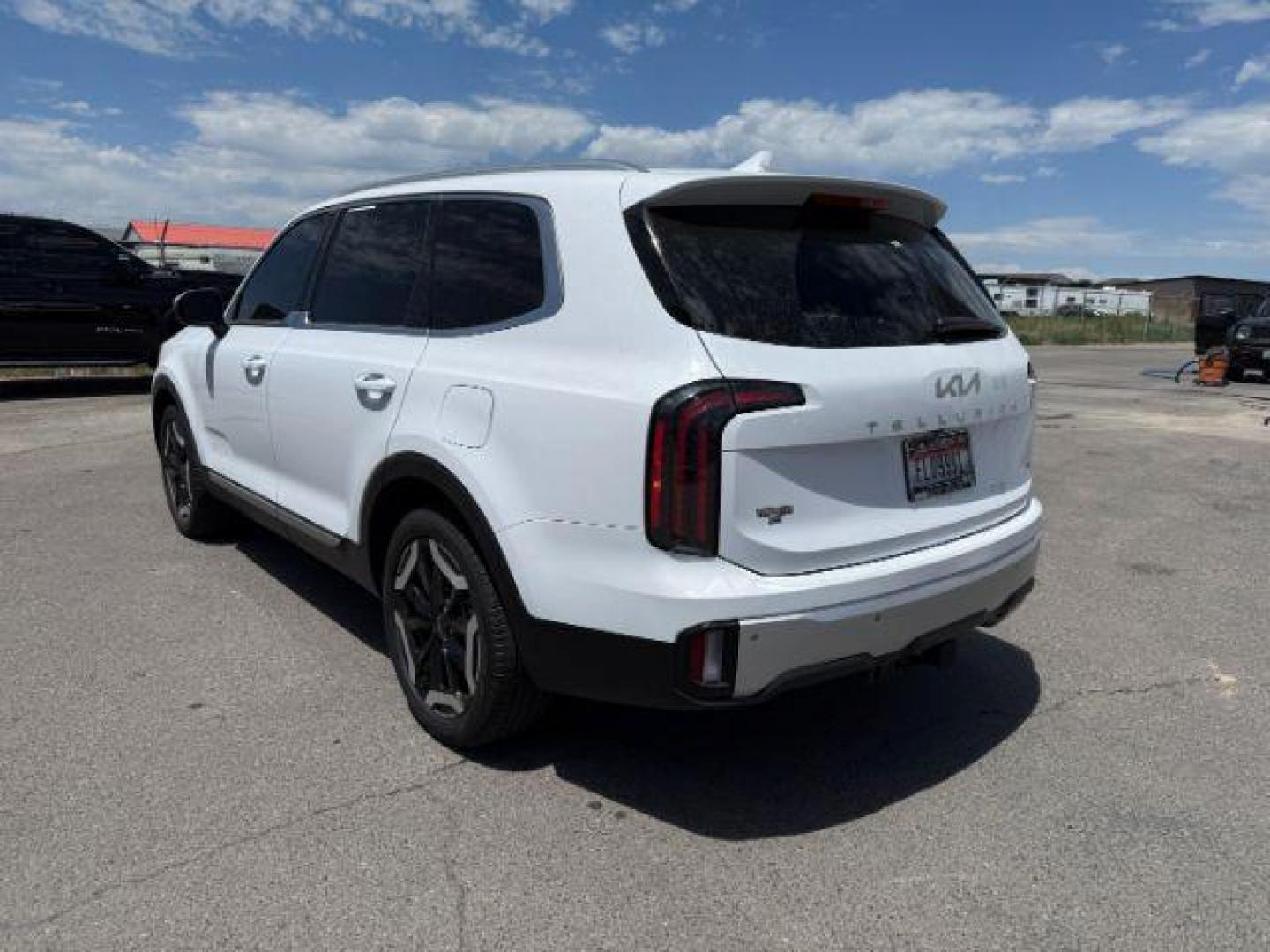 2022 Glacial White Pearl /Black KIA Telluride (5XYP5DHC8NG) with an LAMBDA II 38L V-6 gasoline direct injection engine, Automatic transmission, located at 1175 N Woodruff Ave, Idaho Falls, ID, 83401, 43.506901, -111.999657 - At Timberline Auto, finding a great deal on your next vehicle is always easy! Our experienced sales staff's goal is to help find you the right vehicle at the right price! Our knowledgeable finance department has options for almost any credit score. We offer extended service contract options to prote - Photo#30