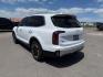 2022 Glacial White Pearl /Black KIA Telluride (5XYP5DHC8NG) with an LAMBDA II 38L V-6 gasoline direct injection engine, Automatic transmission, located at 1175 N Woodruff Ave, Idaho Falls, ID, 83401, 43.506901, -111.999657 - At Timberline Auto, finding a great deal on your next vehicle is always easy! Our experienced sales staff's goal is to help find you the right vehicle at the right price! Our knowledgeable finance department has options for almost any credit score. We offer extended service contract options to prote - Photo#30