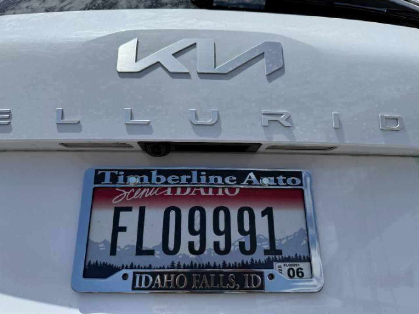 2022 Glacial White Pearl /Black KIA Telluride (5XYP5DHC8NG) with an LAMBDA II 38L V-6 gasoline direct injection engine, Automatic transmission, located at 1175 N Woodruff Ave, Idaho Falls, ID, 83401, 43.506901, -111.999657 - At Timberline Auto, finding a great deal on your next vehicle is always easy! Our experienced sales staff's goal is to help find you the right vehicle at the right price! Our knowledgeable finance department has options for almost any credit score. We offer extended service contract options to prote - Photo#32