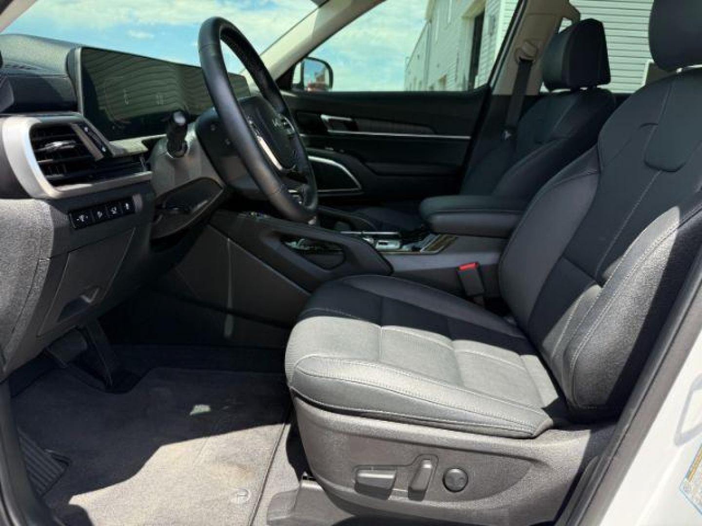 2022 Glacial White Pearl /Black KIA Telluride (5XYP5DHC8NG) with an LAMBDA II 38L V-6 gasoline direct injection engine, Automatic transmission, located at 1175 N Woodruff Ave, Idaho Falls, ID, 83401, 43.506901, -111.999657 - At Timberline Auto, finding a great deal on your next vehicle is always easy! Our experienced sales staff's goal is to help find you the right vehicle at the right price! Our knowledgeable finance department has options for almost any credit score. We offer extended service contract options to prote - Photo#42