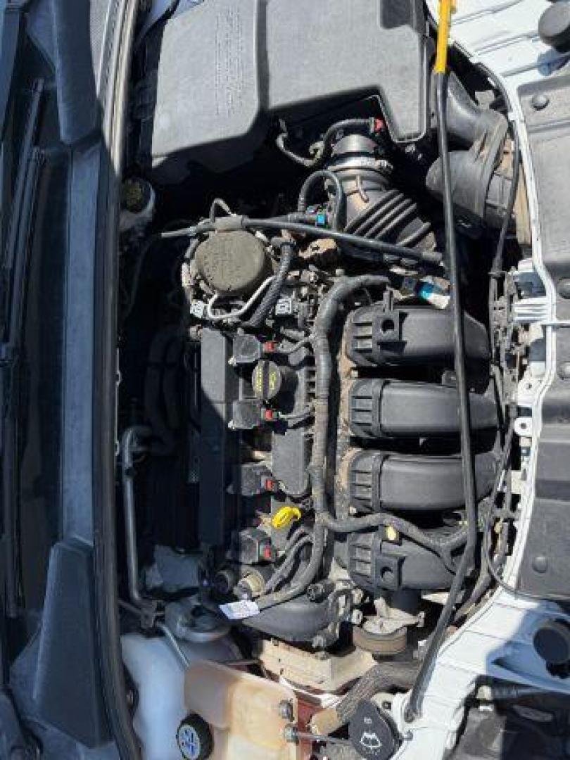 2013 Oxford White /Charcoal Black Ford Focus SE (1FADP3F27DL) with an 2L I-4 gasoline direct injection engine, AUTOMATIC transmission, located at 1235 N Woodruff Ave., Idaho Falls, 83401, (208) 523-1053, 43.507172, -112.000488 - At Timberline Auto, finding a great deal on your next vehicle is always easy! Our experienced sales staff's goal is to help find you the right vehicle at the right price! Our knowledgeable finance department has options for almost any credit score. We offer extended service contract options to prote - Photo#37
