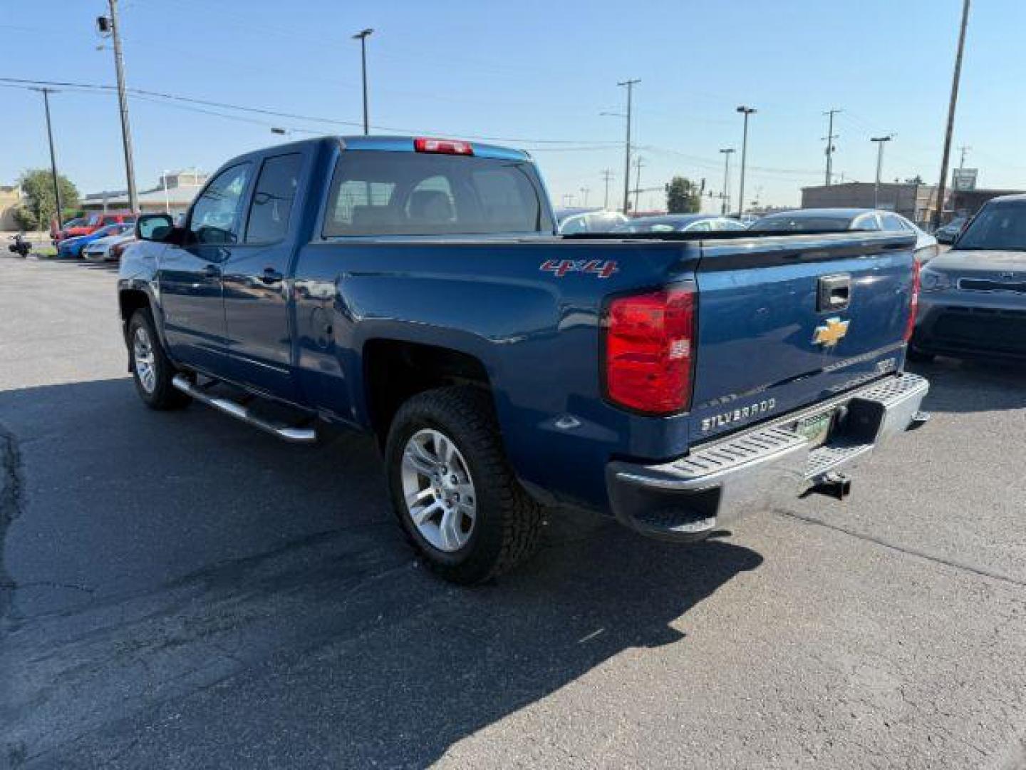 2015 BLUE /Jet Black Chevrolet Silverado 1500 (1GCVKREC8FZ) with an 53 VORTEC engine, Automatic transmission, located at 1175 N Woodruff Ave, Idaho Falls, ID, 83401, 43.506901, -111.999657 - At Timberline Auto, finding a great deal on your next vehicle is always easy! Our experienced sales staff's goal is to help find you the right vehicle at the right price! Our knowledgeable finance department has options for almost any credit score. We offer extended service contract options to prote - Photo#22