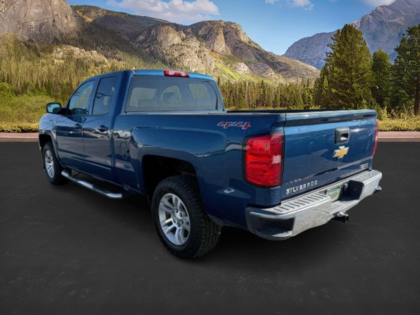 2015 BLUE /Jet Black Chevrolet Silverado 1500 (1GCVKREC8FZ) with an 53 VORTEC engine, Automatic transmission, located at 1175 N Woodruff Ave, Idaho Falls, ID, 83401, 43.506901, -111.999657 - At Timberline Auto, finding a great deal on your next vehicle is always easy! Our experienced sales staff's goal is to help find you the right vehicle at the right price! Our knowledgeable finance department has options for almost any credit score. We offer extended service contract options to prote - Photo#2