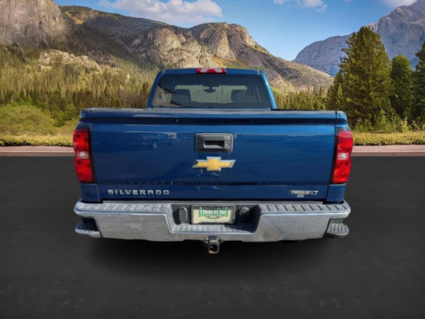 2015 BLUE /Jet Black Chevrolet Silverado 1500 (1GCVKREC8FZ) with an 53 VORTEC engine, Automatic transmission, located at 1175 N Woodruff Ave, Idaho Falls, ID, 83401, 43.506901, -111.999657 - At Timberline Auto, finding a great deal on your next vehicle is always easy! Our experienced sales staff's goal is to help find you the right vehicle at the right price! Our knowledgeable finance department has options for almost any credit score. We offer extended service contract options to prote - Photo#3