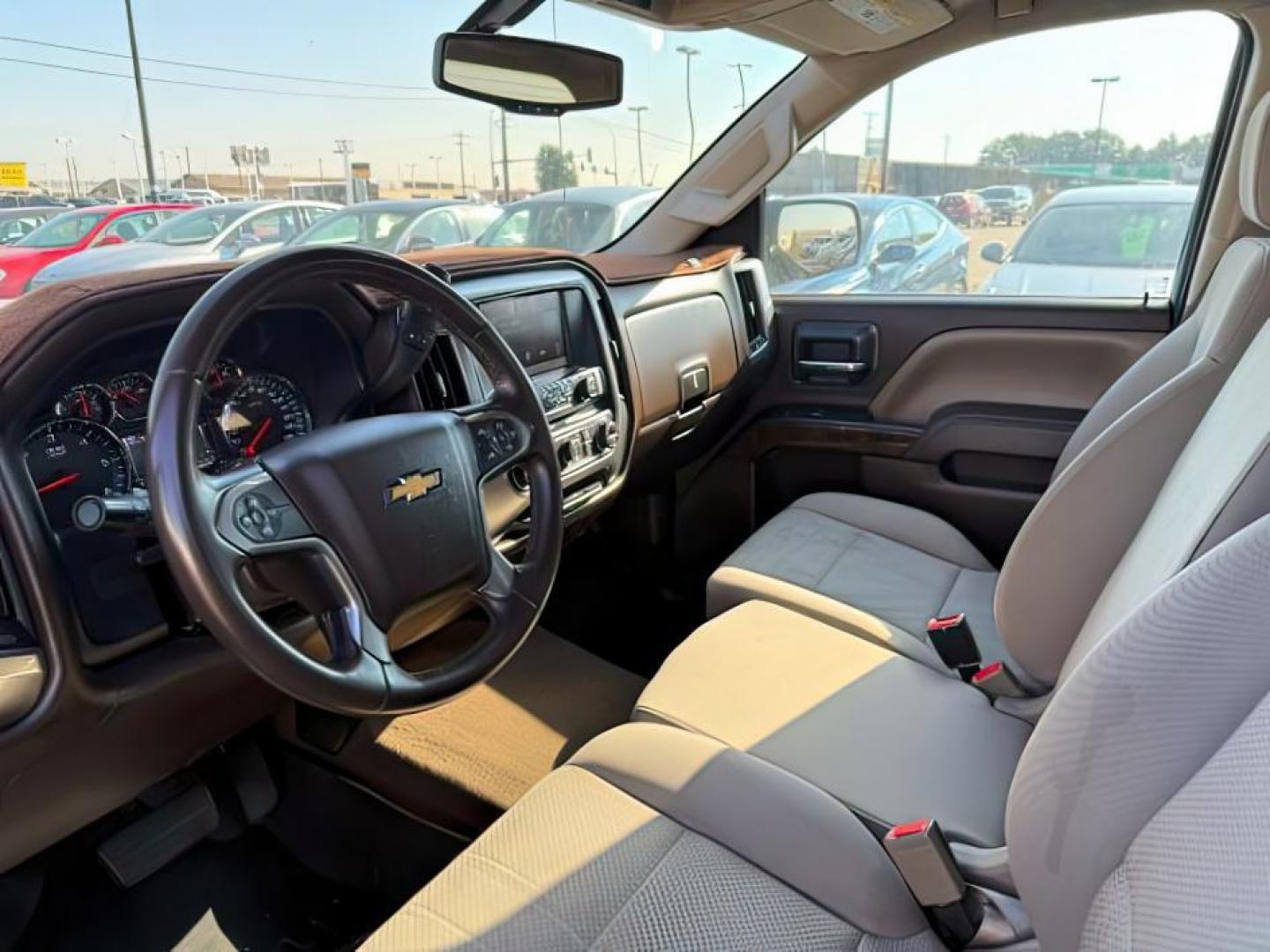 2015 BLUE /Jet Black Chevrolet Silverado 1500 (1GCVKREC8FZ) with an 53 VORTEC engine, Automatic transmission, located at 1175 N Woodruff Ave, Idaho Falls, ID, 83401, 43.506901, -111.999657 - At Timberline Auto, finding a great deal on your next vehicle is always easy! Our experienced sales staff's goal is to help find you the right vehicle at the right price! Our knowledgeable finance department has options for almost any credit score. We offer extended service contract options to prote - Photo#12