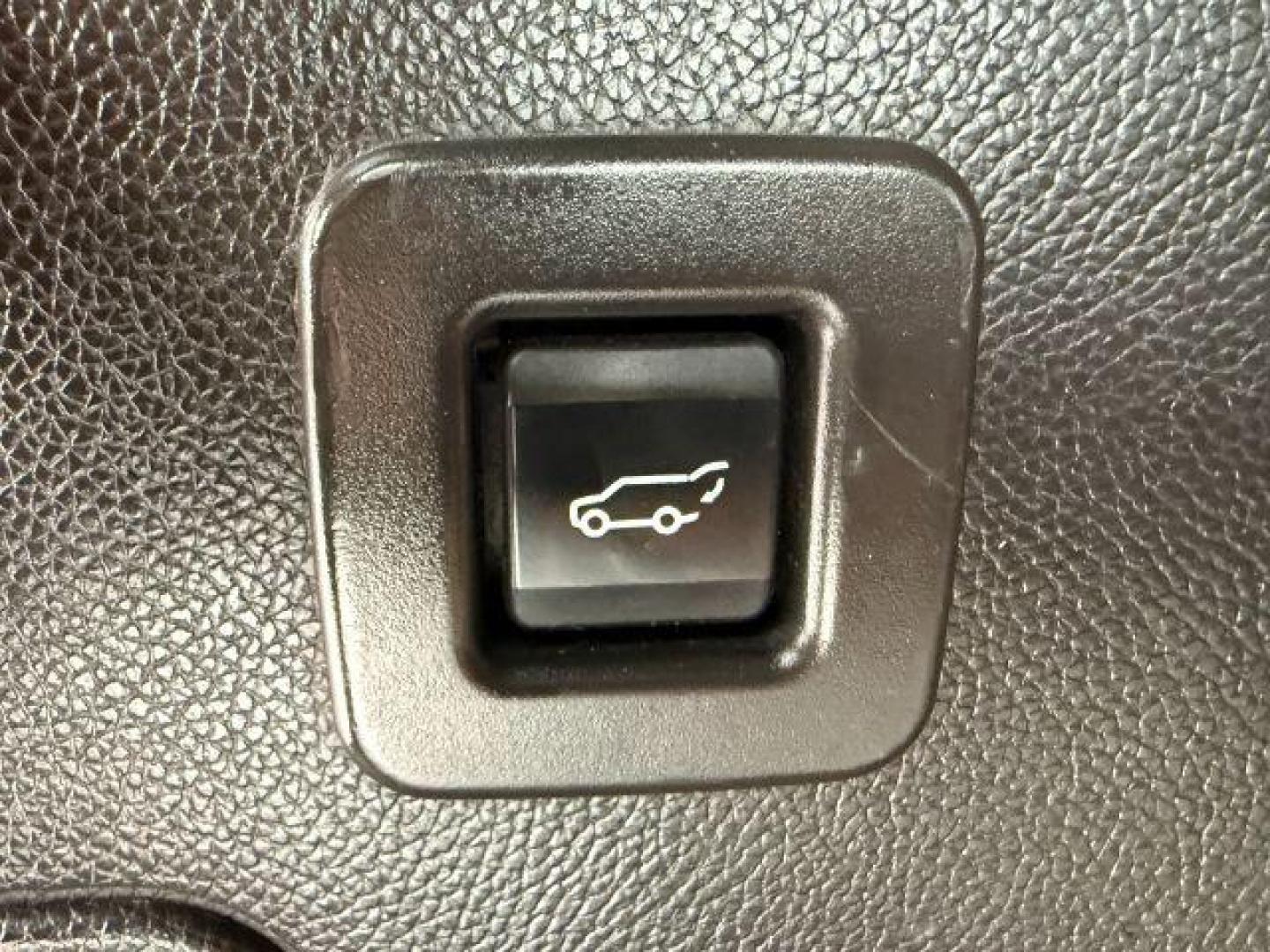 2012 WHITE /CLOTH Ford Expedition (1FMJU2A59CE) with an 54L engine, Automatic transmission, located at 1175 N Woodruff Ave, Idaho Falls, ID, 83401, 43.506901, -111.999657 - At Timberline Auto, finding a great deal on your next vehicle is always easy! Our experienced sales staff's goal is to help find you the right vehicle at the right price! Our knowledgeable finance department has options for almost any credit score. We offer extended service contract options to prote - Photo#29