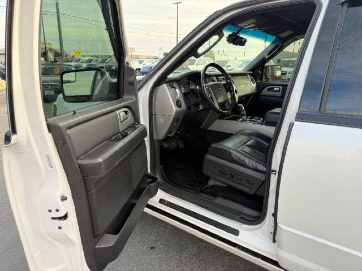 2012 WHITE /CLOTH Ford Expedition (1FMJU2A59CE) with an 54L engine, Automatic transmission, located at 1175 N Woodruff Ave, Idaho Falls, ID, 83401, 43.506901, -111.999657 - At Timberline Auto, finding a great deal on your next vehicle is always easy! Our experienced sales staff's goal is to help find you the right vehicle at the right price! Our knowledgeable finance department has options for almost any credit score. We offer extended service contract options to prote - Photo#35