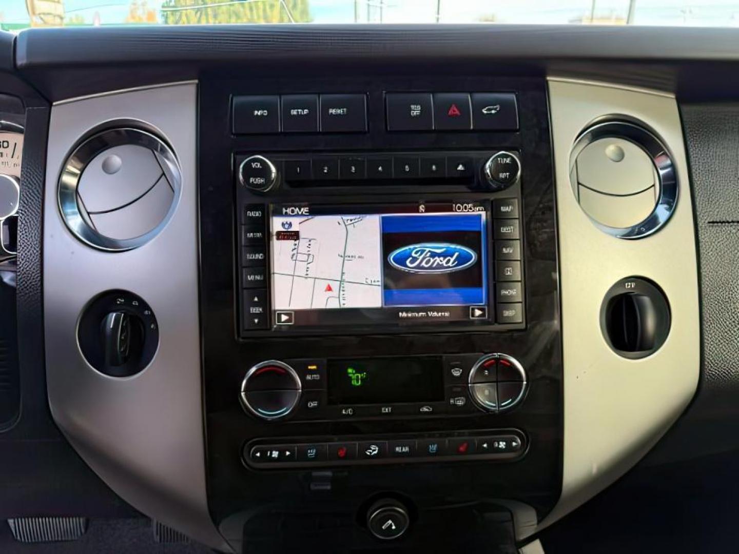 2012 WHITE /CLOTH Ford Expedition (1FMJU2A59CE) with an 54L engine, Automatic transmission, located at 1175 N Woodruff Ave, Idaho Falls, ID, 83401, 43.506901, -111.999657 - At Timberline Auto, finding a great deal on your next vehicle is always easy! Our experienced sales staff's goal is to help find you the right vehicle at the right price! Our knowledgeable finance department has options for almost any credit score. We offer extended service contract options to prote - Photo#15