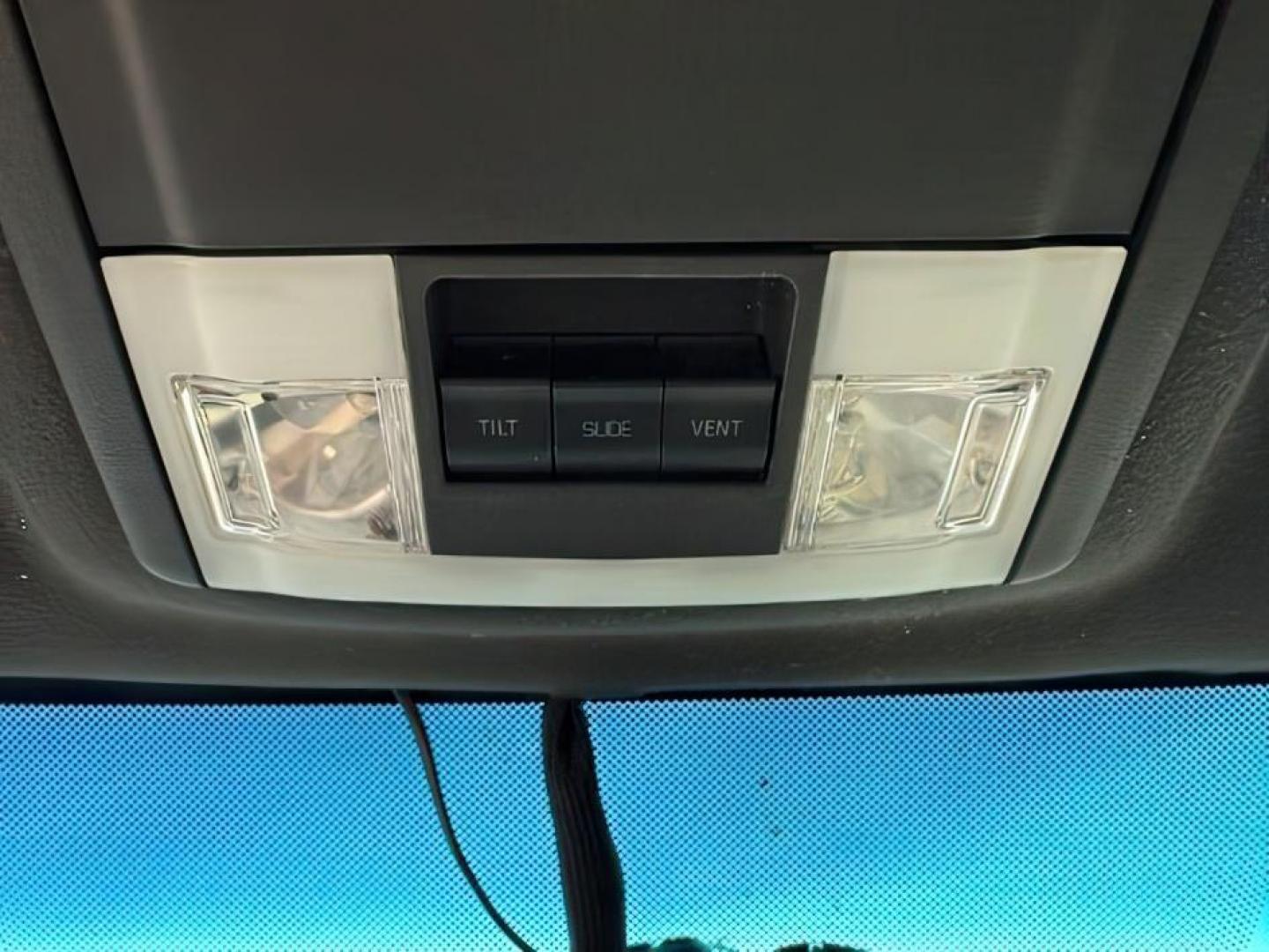 2012 WHITE /CLOTH Ford Expedition (1FMJU2A59CE) with an 54L engine, Automatic transmission, located at 1175 N Woodruff Ave, Idaho Falls, ID, 83401, 43.506901, -111.999657 - At Timberline Auto, finding a great deal on your next vehicle is always easy! Our experienced sales staff's goal is to help find you the right vehicle at the right price! Our knowledgeable finance department has options for almost any credit score. We offer extended service contract options to prote - Photo#17