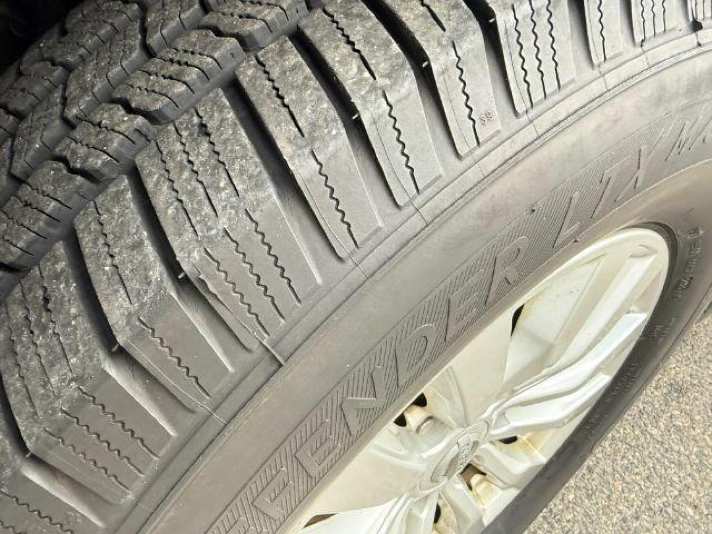 2017 Brilliant Silver /Charcoal Nissan Armada (JN8AY2NC9H9) with an Endurance 56L V-8 gasoline direct injection engine, Automatic transmission, located at 1175 N Woodruff Ave, Idaho Falls, ID, 83401, 43.506901, -111.999657 - Photo#12