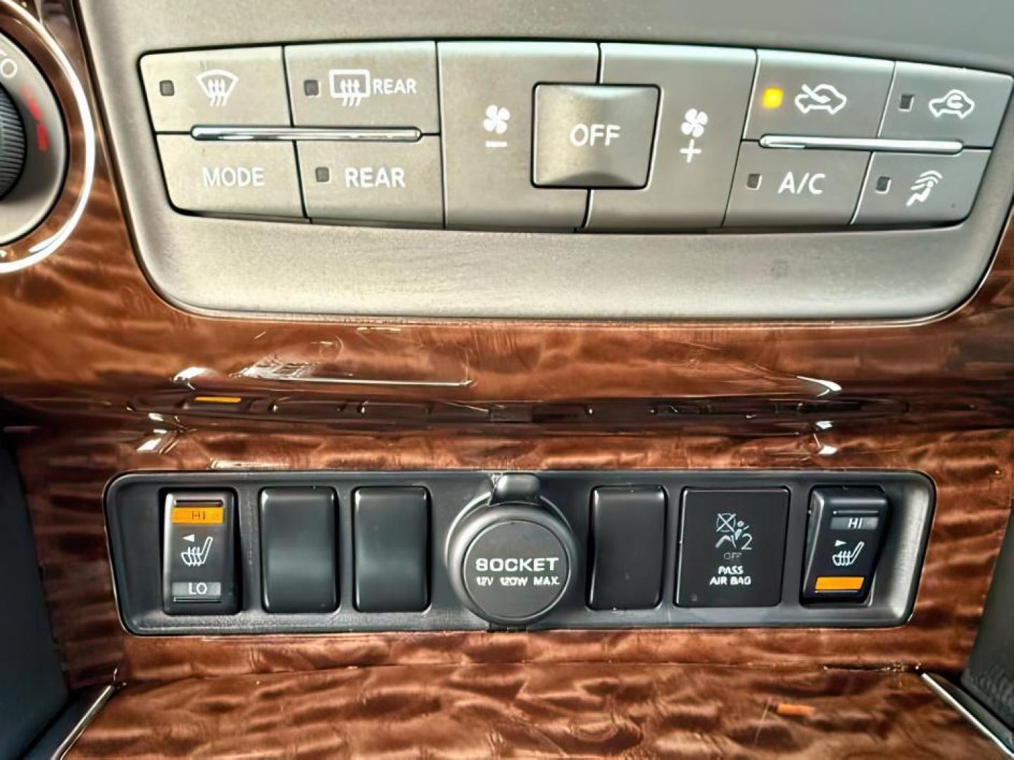 2017 Brilliant Silver /Charcoal Nissan Armada (JN8AY2NC9H9) with an Endurance 56L V-8 gasoline direct injection engine, Automatic transmission, located at 1175 N Woodruff Ave, Idaho Falls, ID, 83401, 43.506901, -111.999657 - At Timberline Auto, finding a great deal on your next vehicle is always easy! Our experienced sales staff's goal is to help find you the right vehicle at the right price! Our knowledgeable finance department has options for almost any credit score. We offer extended service contract options to prote - Photo#19