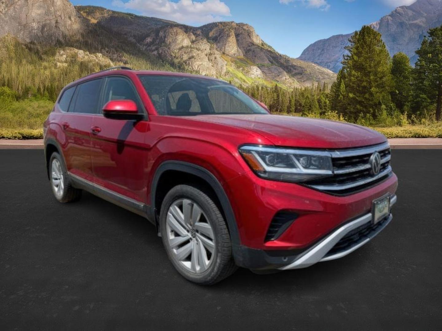 2021 RED /BLACK Volkswagen Atlas SEL (1V2BR2CA0MC) with an 3.6 engine, AUTOMATIC transmission, located at 1235 N Woodruff Ave., Idaho Falls, 83401, (208) 523-1053, 43.507172, -112.000488 - At Timberline Auto, finding a great deal on your next vehicle is always easy! Our experienced sales staff's goal is to help find you the right vehicle at the right price! Our knowledgeable finance department has options for almost any credit score. We offer extended service contract options to prote - Photo#0