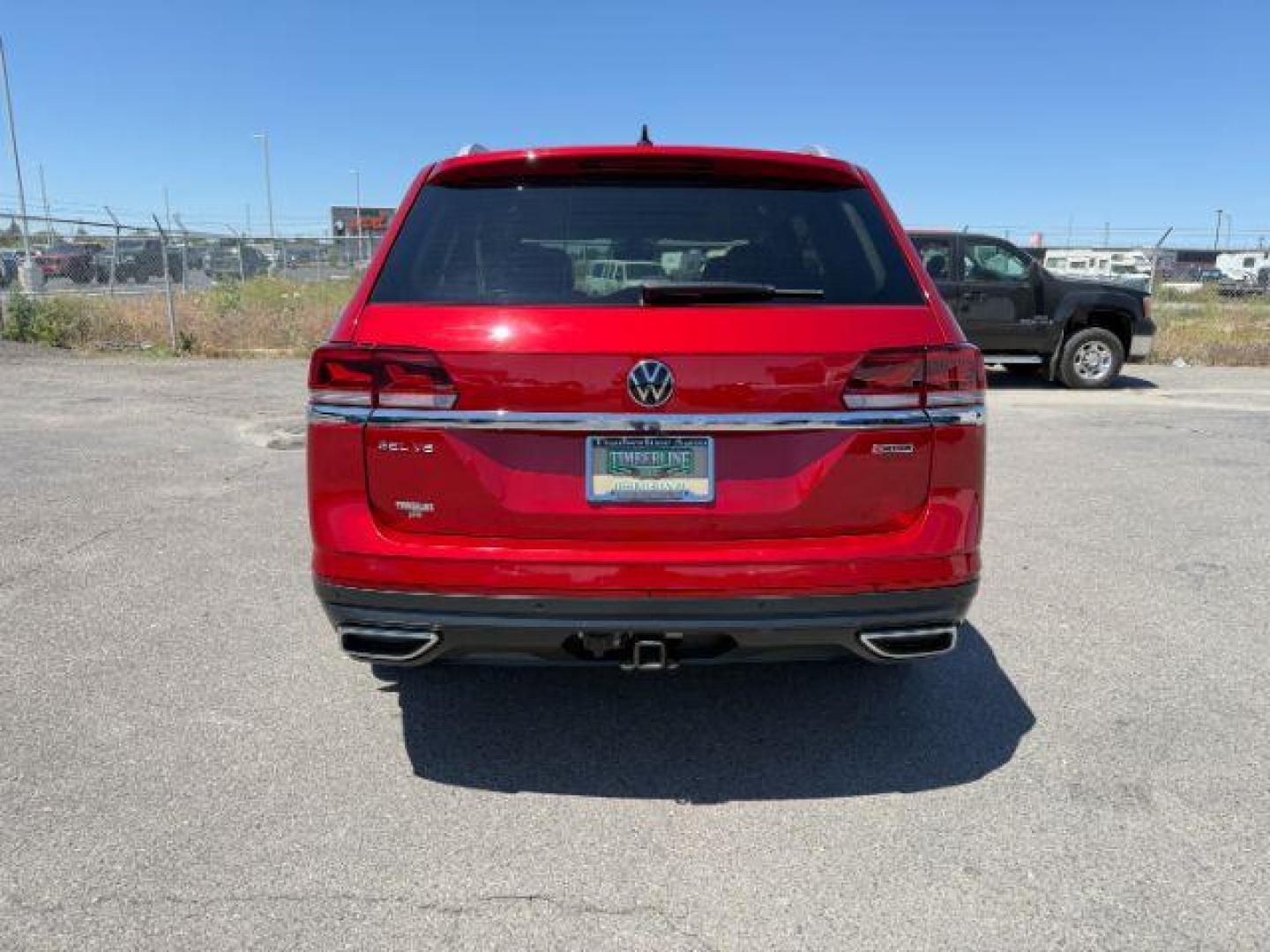 2021 RED /BLACK Volkswagen Atlas (1V2BR2CA0MC) with an 36 engine, Automatic transmission, located at 1175 N Woodruff Ave, Idaho Falls, ID, 83401, 43.506901, -111.999657 - At Timberline Auto, finding a great deal on your next vehicle is always easy! Our experienced sales staff's goal is to help find you the right vehicle at the right price! Our knowledgeable finance department has options for almost any credit score. We offer extended service contract options to prote - Photo#4