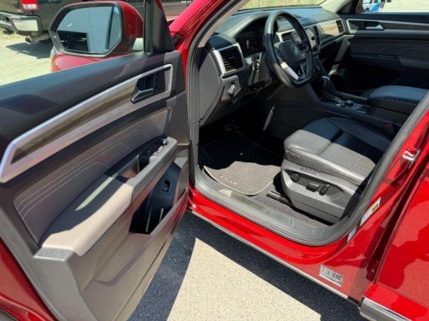2021 RED /BLACK Volkswagen Atlas (1V2BR2CA0MC) with an 36 engine, Automatic transmission, located at 1175 N Woodruff Ave, Idaho Falls, ID, 83401, 43.506901, -111.999657 - At Timberline Auto, finding a great deal on your next vehicle is always easy! Our experienced sales staff's goal is to help find you the right vehicle at the right price! Our knowledgeable finance department has options for almost any credit score. We offer extended service contract options to prote - Photo#13