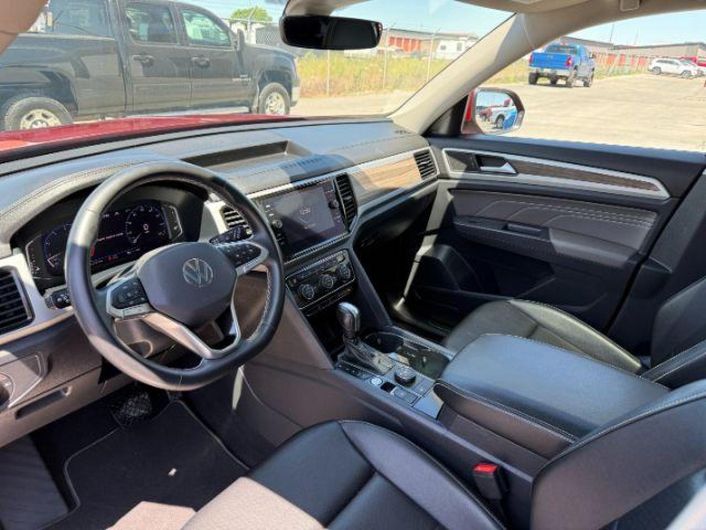 2021 RED /BLACK Volkswagen Atlas (1V2BR2CA0MC) with an 36 engine, Automatic transmission, located at 1175 N Woodruff Ave, Idaho Falls, ID, 83401, 43.506901, -111.999657 - At Timberline Auto, finding a great deal on your next vehicle is always easy! Our experienced sales staff's goal is to help find you the right vehicle at the right price! Our knowledgeable finance department has options for almost any credit score. We offer extended service contract options to prote - Photo#15