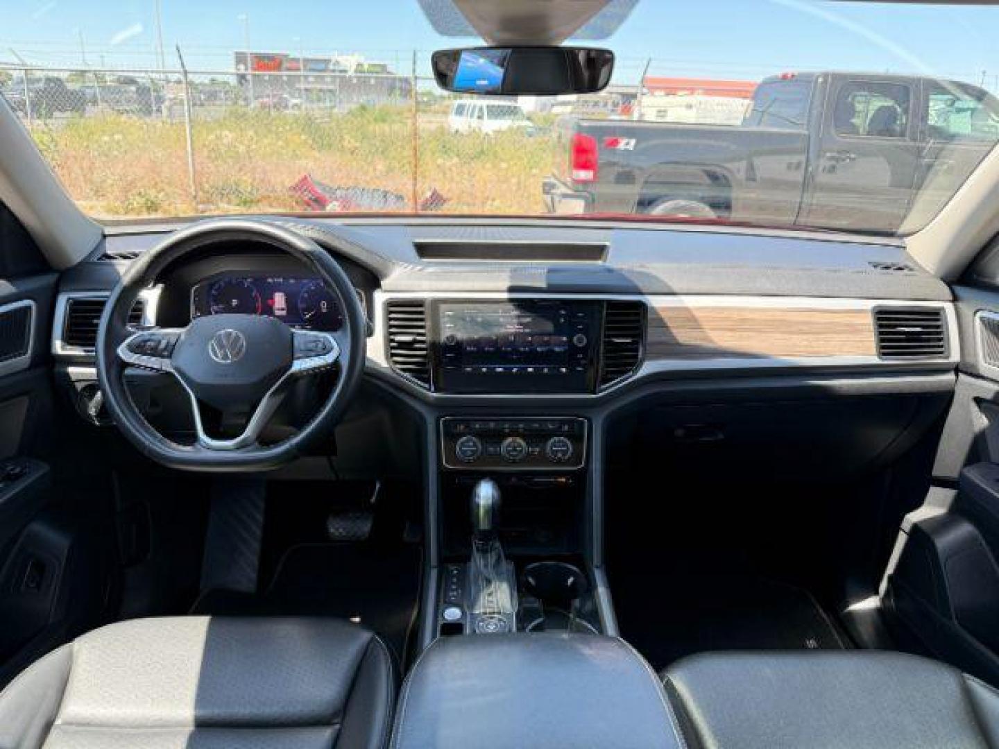 2021 RED /BLACK Volkswagen Atlas (1V2BR2CA0MC) with an 36 engine, Automatic transmission, located at 1175 N Woodruff Ave, Idaho Falls, ID, 83401, 43.506901, -111.999657 - At Timberline Auto, finding a great deal on your next vehicle is always easy! Our experienced sales staff's goal is to help find you the right vehicle at the right price! Our knowledgeable finance department has options for almost any credit score. We offer extended service contract options to prote - Photo#24