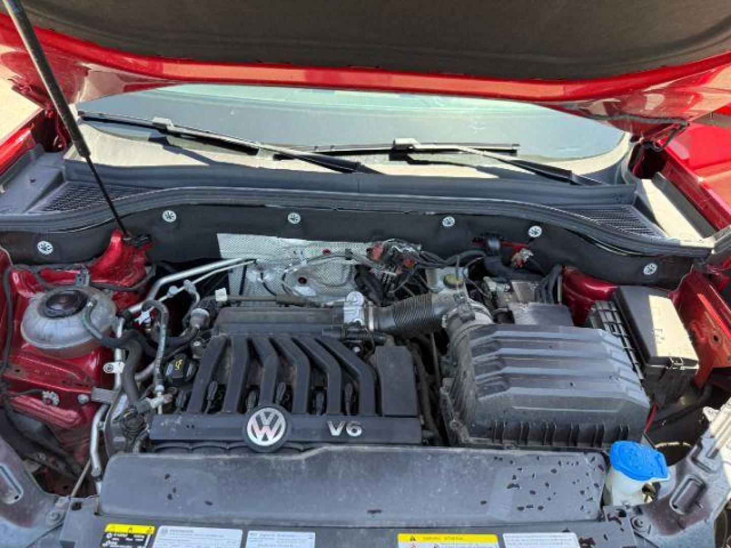 2021 RED /BLACK Volkswagen Atlas (1V2BR2CA0MC) with an 36 engine, Automatic transmission, located at 1175 N Woodruff Ave, Idaho Falls, ID, 83401, 43.506901, -111.999657 - At Timberline Auto, finding a great deal on your next vehicle is always easy! Our experienced sales staff's goal is to help find you the right vehicle at the right price! Our knowledgeable finance department has options for almost any credit score. We offer extended service contract options to prote - Photo#27