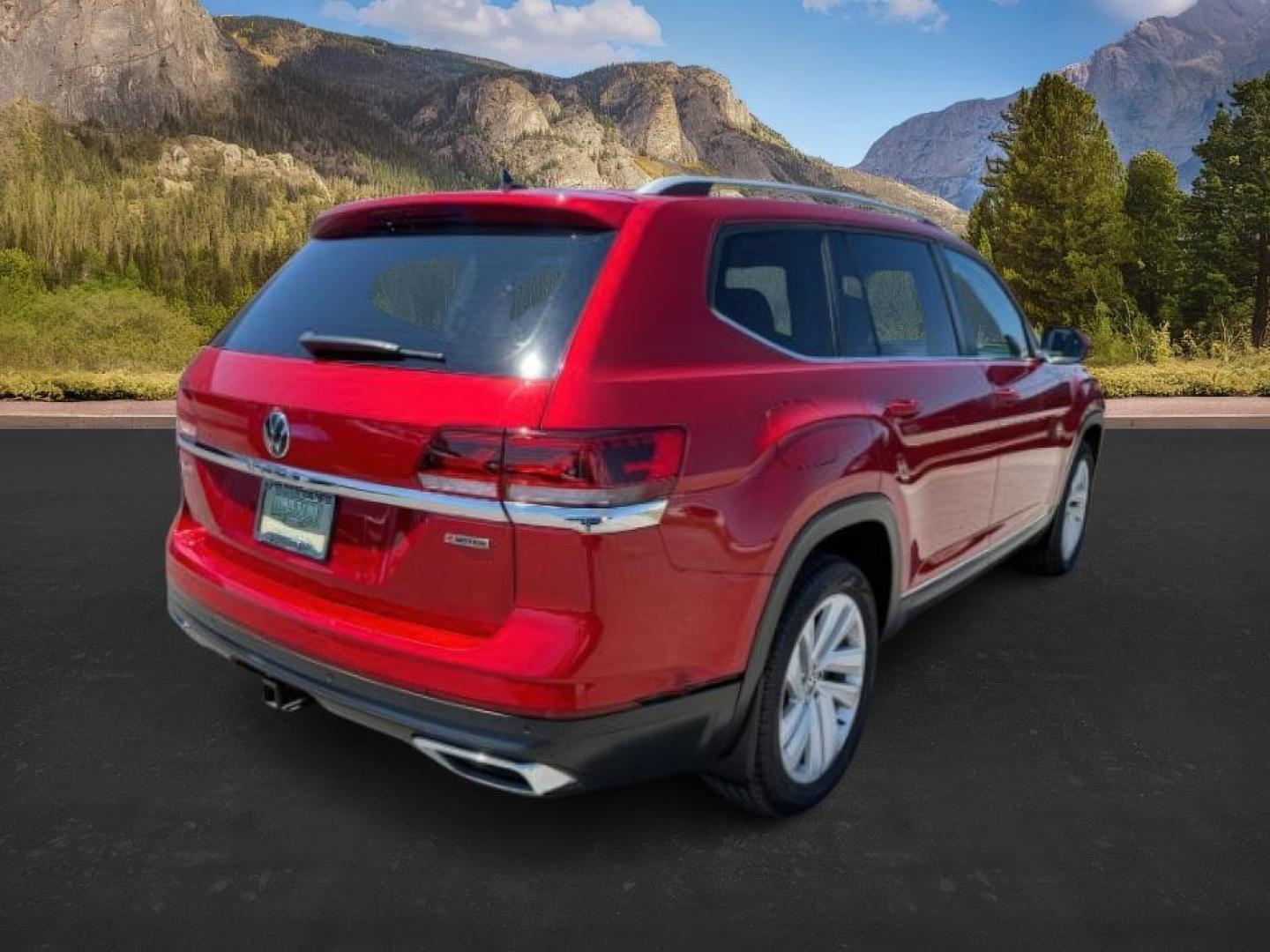 2021 RED /BLACK Volkswagen Atlas (1V2BR2CA0MC) with an 36 engine, Automatic transmission, located at 1175 N Woodruff Ave, Idaho Falls, ID, 83401, 43.506901, -111.999657 - At Timberline Auto, finding a great deal on your next vehicle is always easy! Our experienced sales staff's goal is to help find you the right vehicle at the right price! Our knowledgeable finance department has options for almost any credit score. We offer extended service contract options to prote - Photo#7