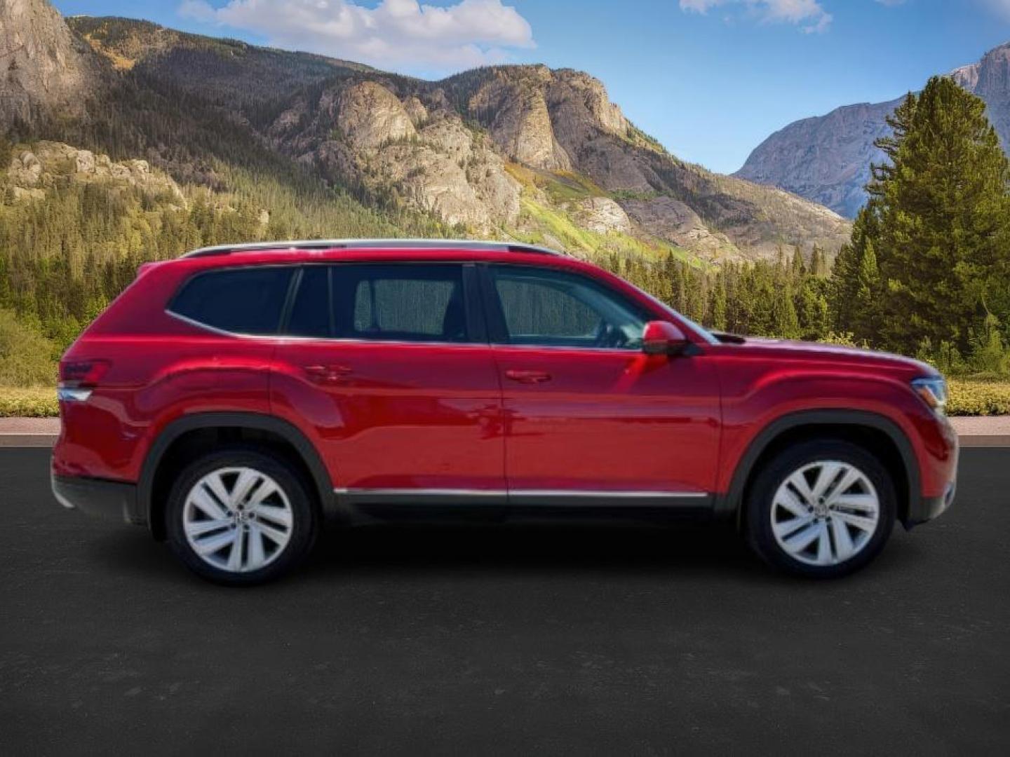 2021 RED /BLACK Volkswagen Atlas (1V2BR2CA0MC) with an 36 engine, Automatic transmission, located at 1175 N Woodruff Ave, Idaho Falls, ID, 83401, 43.506901, -111.999657 - At Timberline Auto, finding a great deal on your next vehicle is always easy! Our experienced sales staff's goal is to help find you the right vehicle at the right price! Our knowledgeable finance department has options for almost any credit score. We offer extended service contract options to prote - Photo#8