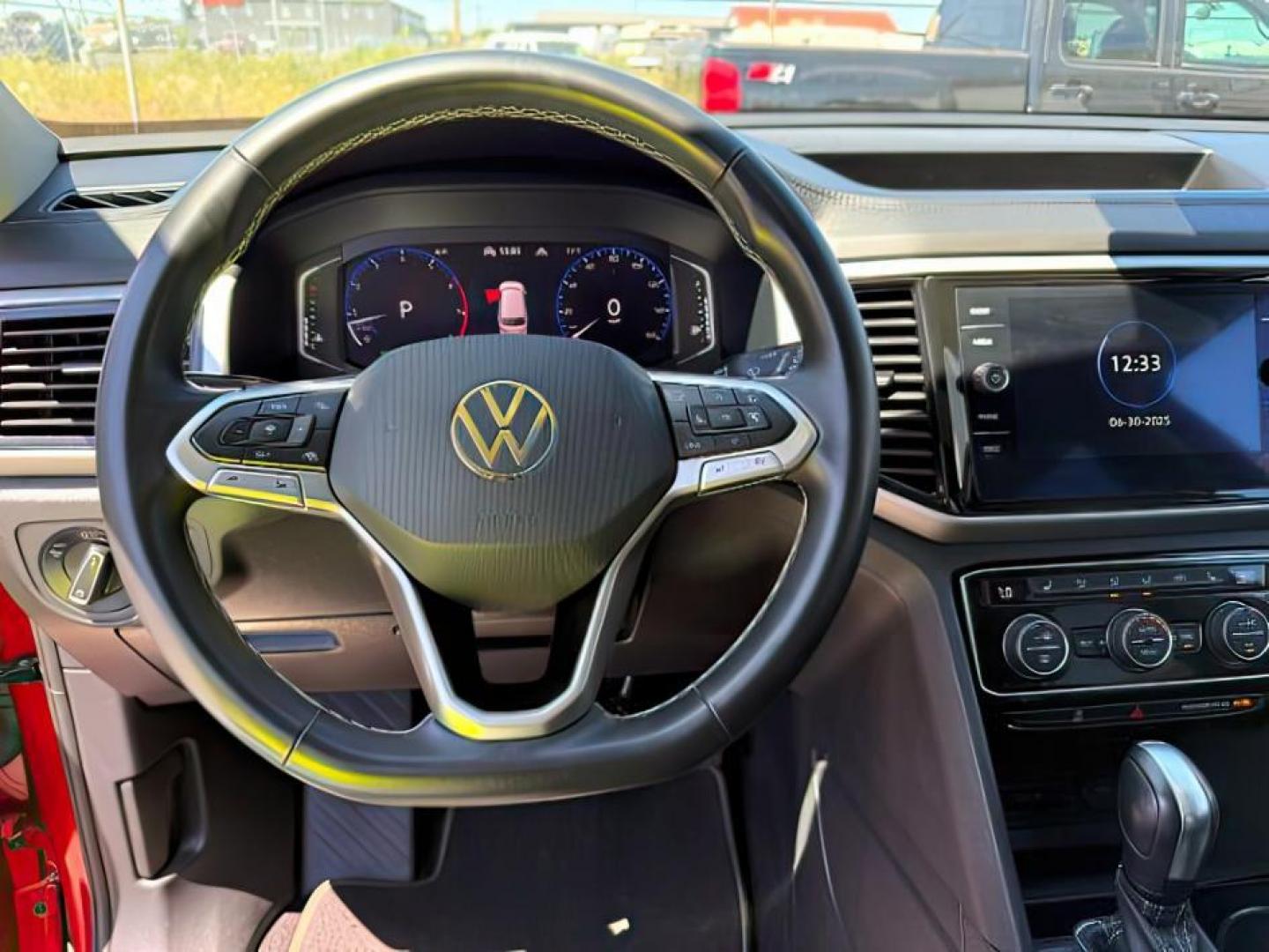 2021 RED /BLACK Volkswagen Atlas (1V2BR2CA0MC) with an 36 engine, Automatic transmission, located at 1175 N Woodruff Ave, Idaho Falls, ID, 83401, 43.506901, -111.999657 - At Timberline Auto, finding a great deal on your next vehicle is always easy! Our experienced sales staff's goal is to help find you the right vehicle at the right price! Our knowledgeable finance department has options for almost any credit score. We offer extended service contract options to prote - Photo#15