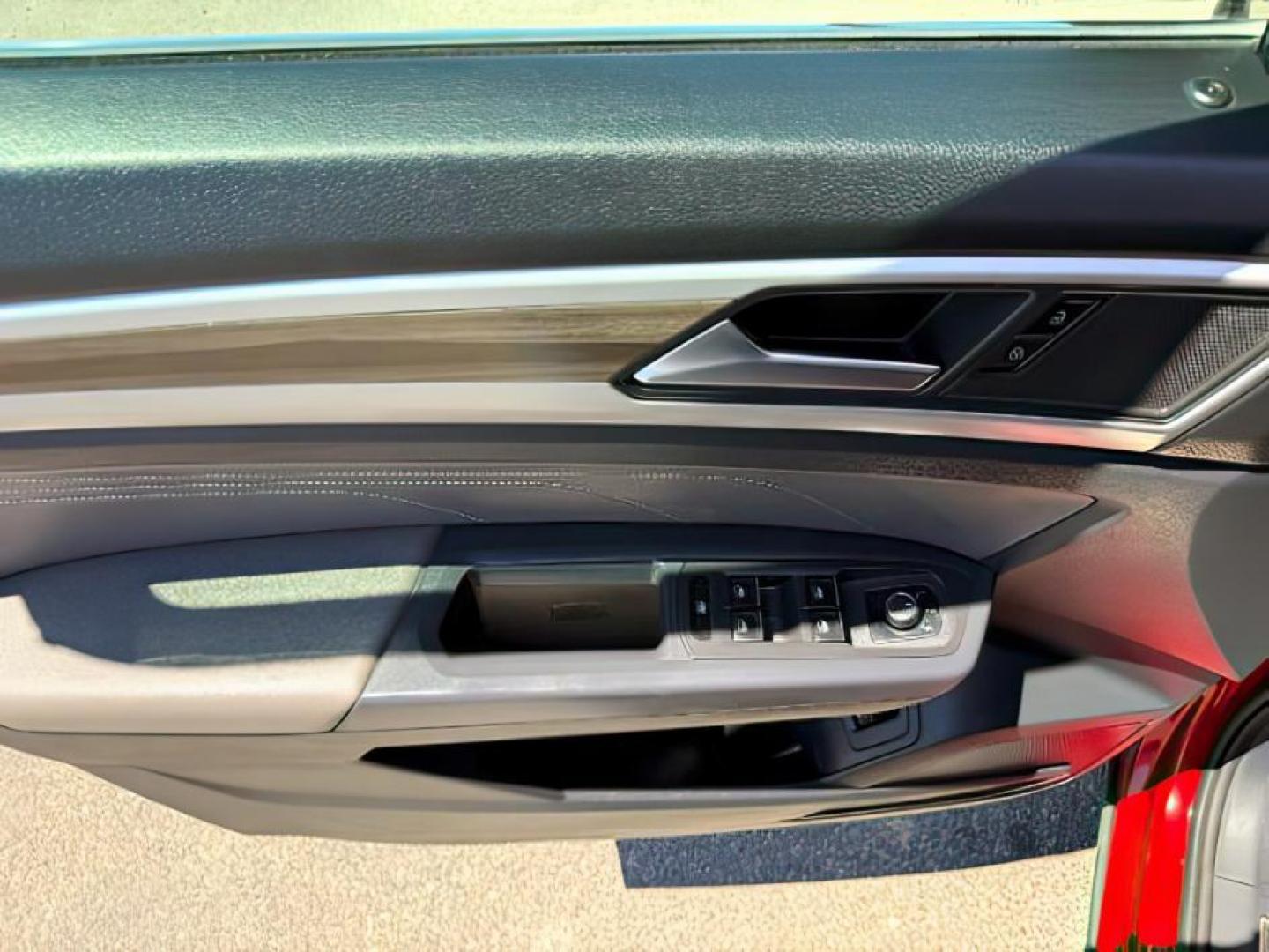 2021 RED /BLACK Volkswagen Atlas (1V2BR2CA0MC) with an 36 engine, Automatic transmission, located at 1175 N Woodruff Ave, Idaho Falls, ID, 83401, 43.506901, -111.999657 - At Timberline Auto, finding a great deal on your next vehicle is always easy! Our experienced sales staff's goal is to help find you the right vehicle at the right price! Our knowledgeable finance department has options for almost any credit score. We offer extended service contract options to prote - Photo#22