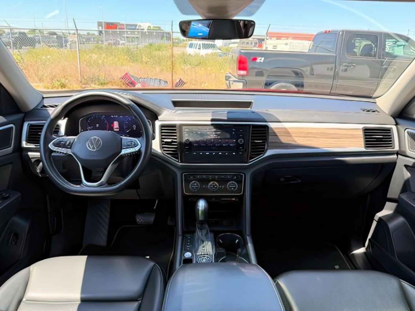 2021 RED /BLACK Volkswagen Atlas (1V2BR2CA0MC) with an 36 engine, Automatic transmission, located at 1175 N Woodruff Ave, Idaho Falls, ID, 83401, 43.506901, -111.999657 - At Timberline Auto, finding a great deal on your next vehicle is always easy! Our experienced sales staff's goal is to help find you the right vehicle at the right price! Our knowledgeable finance department has options for almost any credit score. We offer extended service contract options to prote - Photo#23