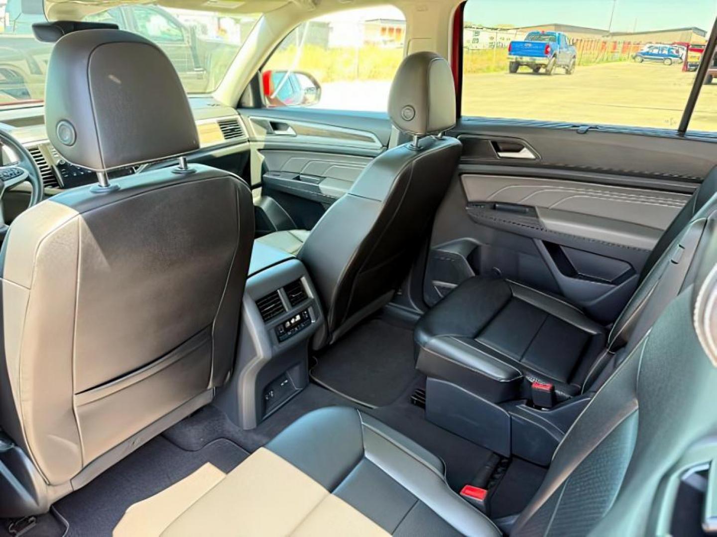 2021 RED /BLACK Volkswagen Atlas (1V2BR2CA0MC) with an 36 engine, Automatic transmission, located at 1175 N Woodruff Ave, Idaho Falls, ID, 83401, 43.506901, -111.999657 - At Timberline Auto, finding a great deal on your next vehicle is always easy! Our experienced sales staff's goal is to help find you the right vehicle at the right price! Our knowledgeable finance department has options for almost any credit score. We offer extended service contract options to prote - Photo#25
