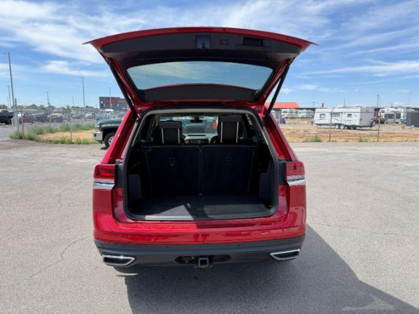 2021 Aurora Red Metallic /Titan Black Volkswagen Atlas (1V2BR2CA0MC) with an 36L V-6 gasoline direct injection engine, Automatic transmission, located at 1175 N Woodruff Ave, Idaho Falls, ID, 83401, 43.506901, -111.999657 - Photo#31