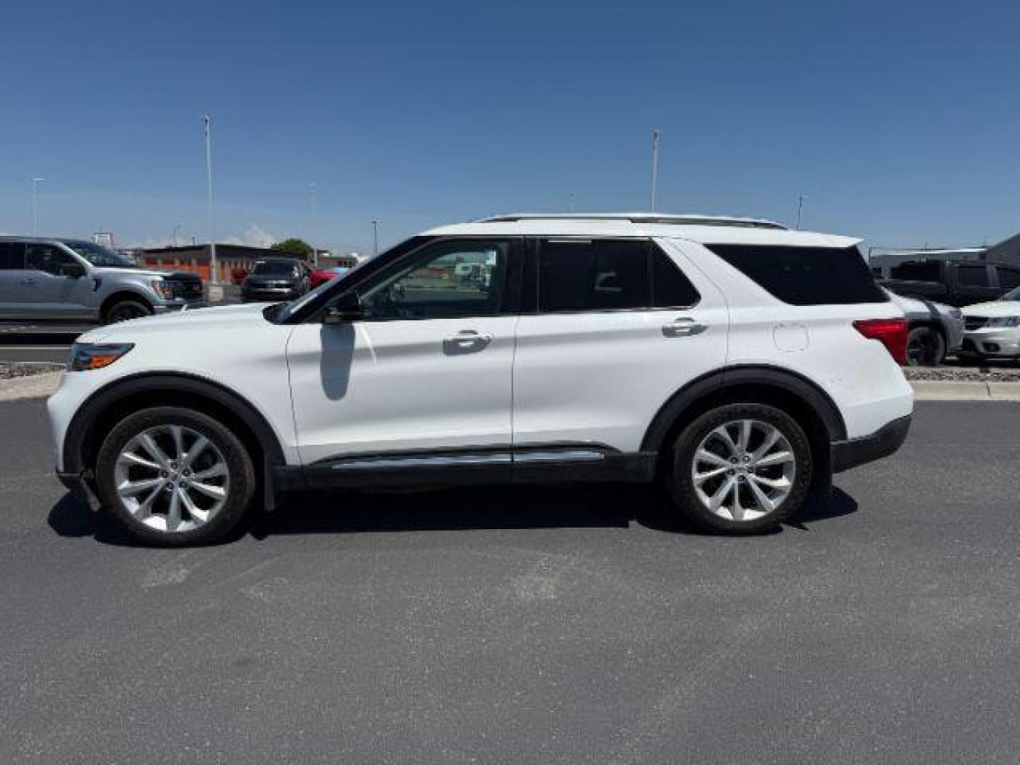 2022 Star White Metallic Tri-Coat /Ebony Ford Explorer Platinum (1FM5K8HC3NG) with an EcoBoost 3L V-6 gasoline direct injection engine, AUTOMATIC transmission, located at 1235 N Woodruff Ave., Idaho Falls, 83401, (208) 523-1053, 43.507172, -112.000488 - Photo#0