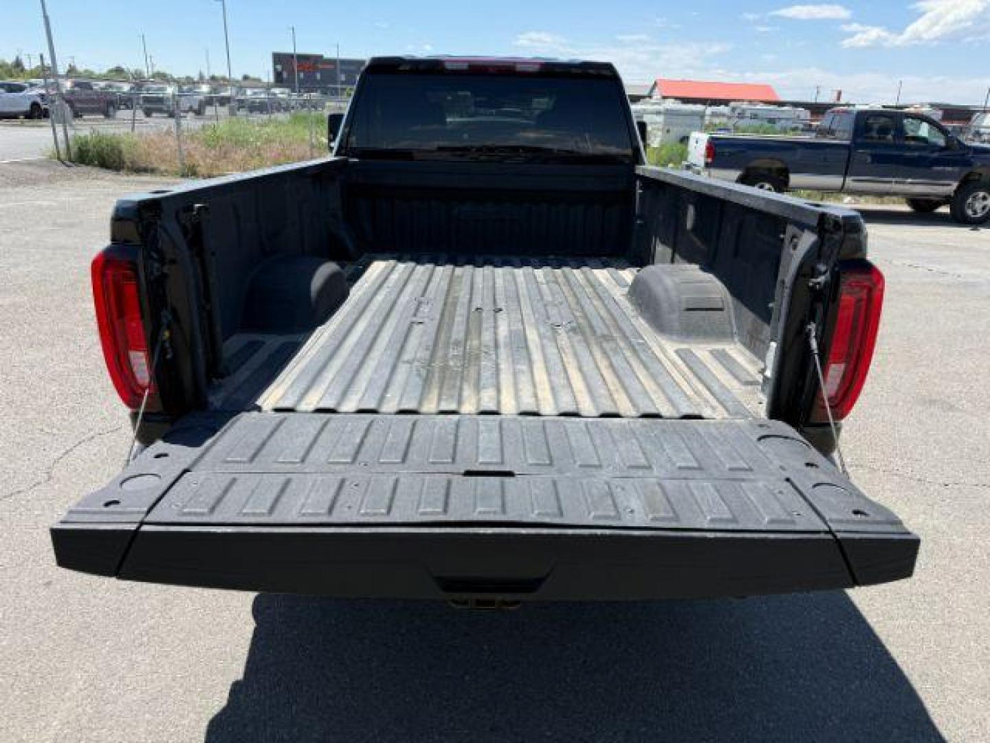 2021 Onyx Black /Jet Black w/Kalahari Accents GMC Sierra 2500HD 4WD Crew Cab Long Bed AT4 (1GT49PEY0MF) with an Duramax 6.6L V-8 diesel direct injection engine, AUTOMATIC transmission, located at 1235 N Woodruff Ave., Idaho Falls, 83401, (208) 523-1053, 43.507172, -112.000488 - At Timberline Auto, finding a great deal on your next vehicle is always easy! Our experienced sales staff's goal is to help find you the right vehicle at the right price! Our knowledgeable finance department has options for almost any credit score. We offer extended service contract options to prote - Photo#33