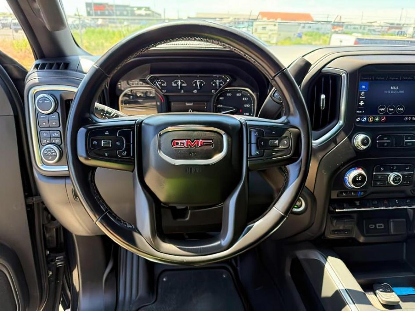 2021 Onyx Black /Jet Black w/Kalahari Accents GMC Sierra 2500HD 4WD Crew Cab Long Bed AT4 (1GT49PEY0MF) with an Duramax 6.6L V-8 diesel direct injection engine, AUTOMATIC transmission, located at 1235 N Woodruff Ave., Idaho Falls, 83401, (208) 523-1053, 43.507172, -112.000488 - At Timberline Auto, finding a great deal on your next vehicle is always easy! Our experienced sales staff's goal is to help find you the right vehicle at the right price! Our knowledgeable finance department has options for almost any credit score. We offer extended service contract options to prote - Photo#14