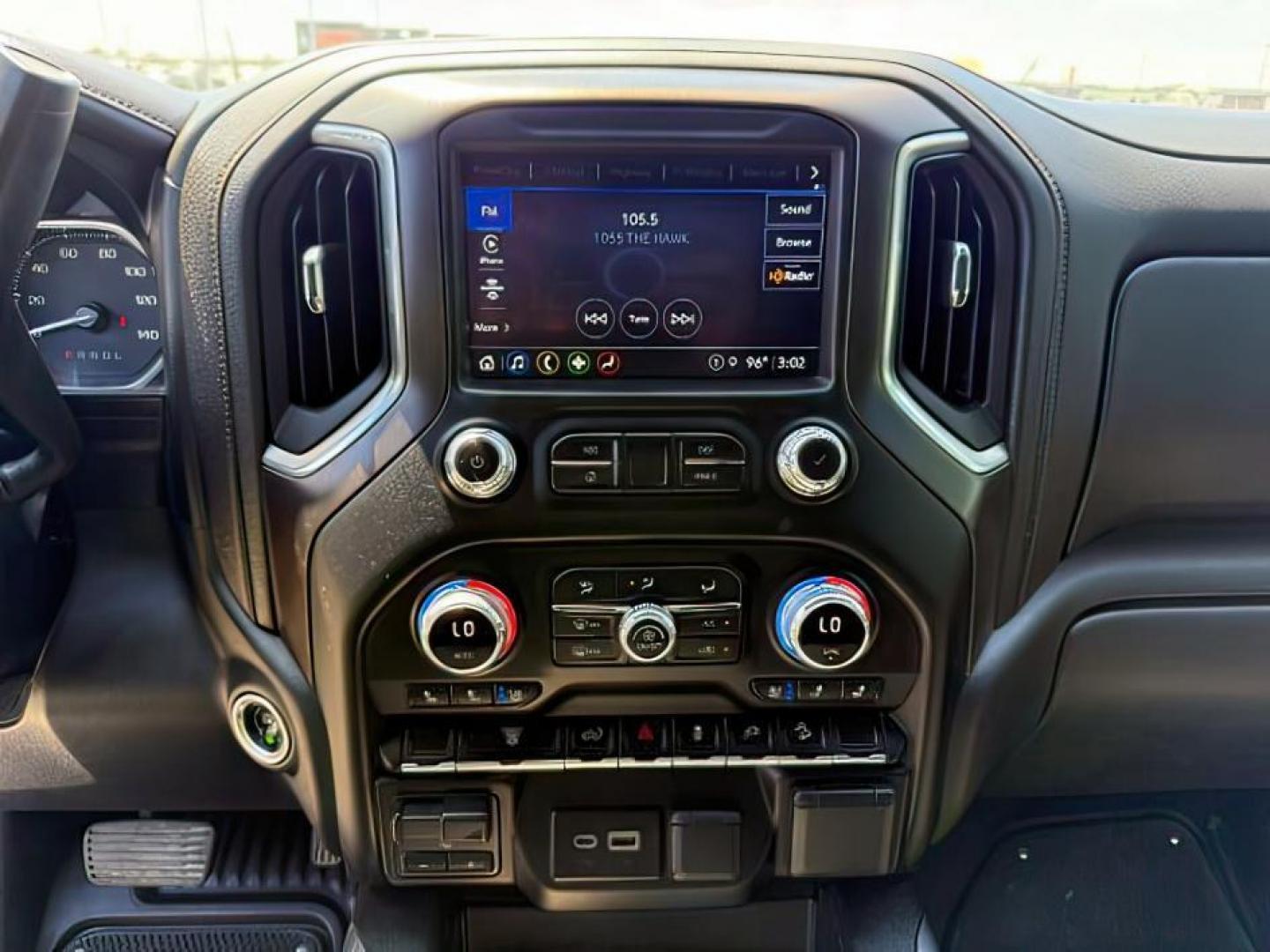 2021 Onyx Black /Jet Black w/Kalahari Accents GMC Sierra 2500HD 4WD Crew Cab Long Bed AT4 (1GT49PEY0MF) with an Duramax 6.6L V-8 diesel direct injection engine, AUTOMATIC transmission, located at 1235 N Woodruff Ave., Idaho Falls, 83401, (208) 523-1053, 43.507172, -112.000488 - At Timberline Auto, finding a great deal on your next vehicle is always easy! Our experienced sales staff's goal is to help find you the right vehicle at the right price! Our knowledgeable finance department has options for almost any credit score. We offer extended service contract options to prote - Photo#15