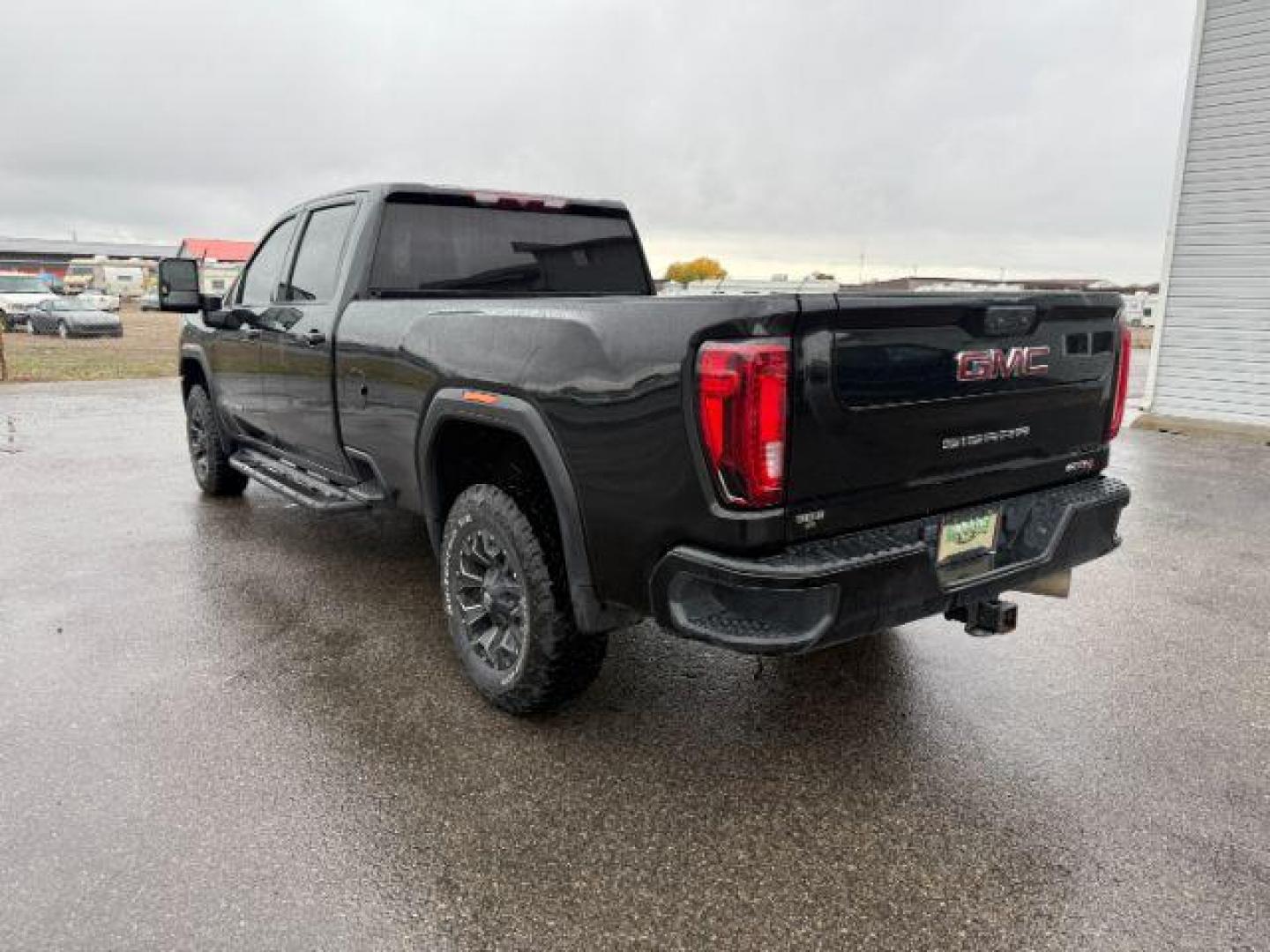 2021 Onyx Black /Jet Black w/Kalahari Accents GMC Sierra 2500HD (1GT49PEY0MF) with an Duramax 66L V-8 diesel direct injection engine, Automatic transmission, located at 1175 N Woodruff Ave, Idaho Falls, ID, 83401, 43.506901, -111.999657 - At Timberline Auto, finding a great deal on your next vehicle is always easy! Our experienced sales staff's goal is to help find you the right vehicle at the right price! Our knowledgeable finance department has options for almost any credit score. We offer extended service contract options to prote - Photo#27
