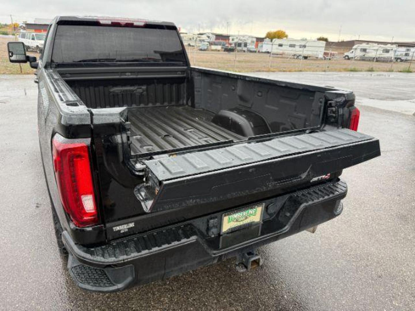2021 Onyx Black /Jet Black w/Kalahari Accents GMC Sierra 2500HD (1GT49PEY0MF) with an Duramax 66L V-8 diesel direct injection engine, Automatic transmission, located at 1175 N Woodruff Ave, Idaho Falls, ID, 83401, 43.506901, -111.999657 - At Timberline Auto, finding a great deal on your next vehicle is always easy! Our experienced sales staff's goal is to help find you the right vehicle at the right price! Our knowledgeable finance department has options for almost any credit score. We offer extended service contract options to prote - Photo#30