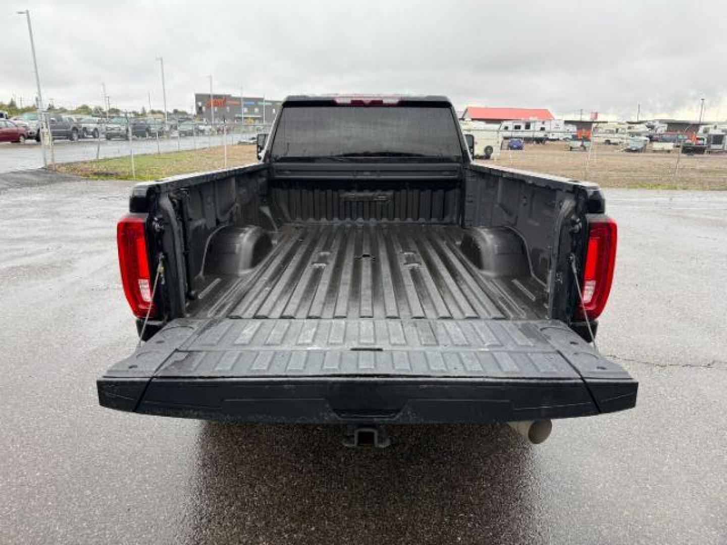 2021 Onyx Black /Jet Black w/Kalahari Accents GMC Sierra 2500HD (1GT49PEY0MF) with an Duramax 66L V-8 diesel direct injection engine, Automatic transmission, located at 1175 N Woodruff Ave, Idaho Falls, ID, 83401, 43.506901, -111.999657 - At Timberline Auto, finding a great deal on your next vehicle is always easy! Our experienced sales staff's goal is to help find you the right vehicle at the right price! Our knowledgeable finance department has options for almost any credit score. We offer extended service contract options to prote - Photo#31