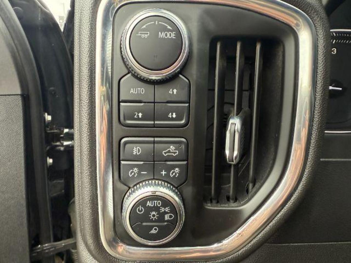 2021 Onyx Black /Jet Black w/Kalahari Accents GMC Sierra 2500HD (1GT49PEY0MF) with an Duramax 66L V-8 diesel direct injection engine, Automatic transmission, located at 1175 N Woodruff Ave, Idaho Falls, ID, 83401, 43.506901, -111.999657 - At Timberline Auto, finding a great deal on your next vehicle is always easy! Our experienced sales staff's goal is to help find you the right vehicle at the right price! Our knowledgeable finance department has options for almost any credit score. We offer extended service contract options to prote - Photo#43