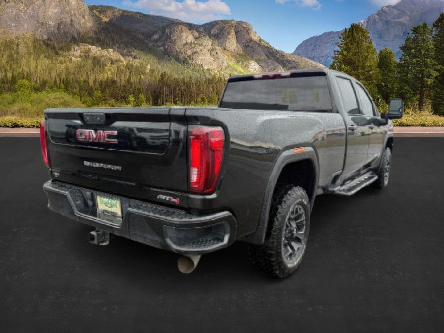 2021 Onyx Black /Jet Black w/Kalahari Accents GMC Sierra 2500HD (1GT49PEY0MF) with an Duramax 66L V-8 diesel direct injection engine, Automatic transmission, located at 1175 N Woodruff Ave, Idaho Falls, ID, 83401, 43.506901, -111.999657 - At Timberline Auto, finding a great deal on your next vehicle is always easy! Our experienced sales staff's goal is to help find you the right vehicle at the right price! Our knowledgeable finance department has options for almost any credit score. We offer extended service contract options to prote - Photo#7