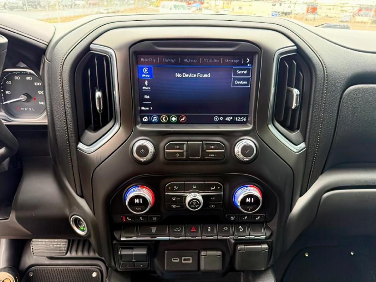 2021 Onyx Black /Jet Black w/Kalahari Accents GMC Sierra 2500HD (1GT49PEY0MF) with an Duramax 66L V-8 diesel direct injection engine, Automatic transmission, located at 1175 N Woodruff Ave, Idaho Falls, ID, 83401, 43.506901, -111.999657 - At Timberline Auto, finding a great deal on your next vehicle is always easy! Our experienced sales staff's goal is to help find you the right vehicle at the right price! Our knowledgeable finance department has options for almost any credit score. We offer extended service contract options to prote - Photo#16