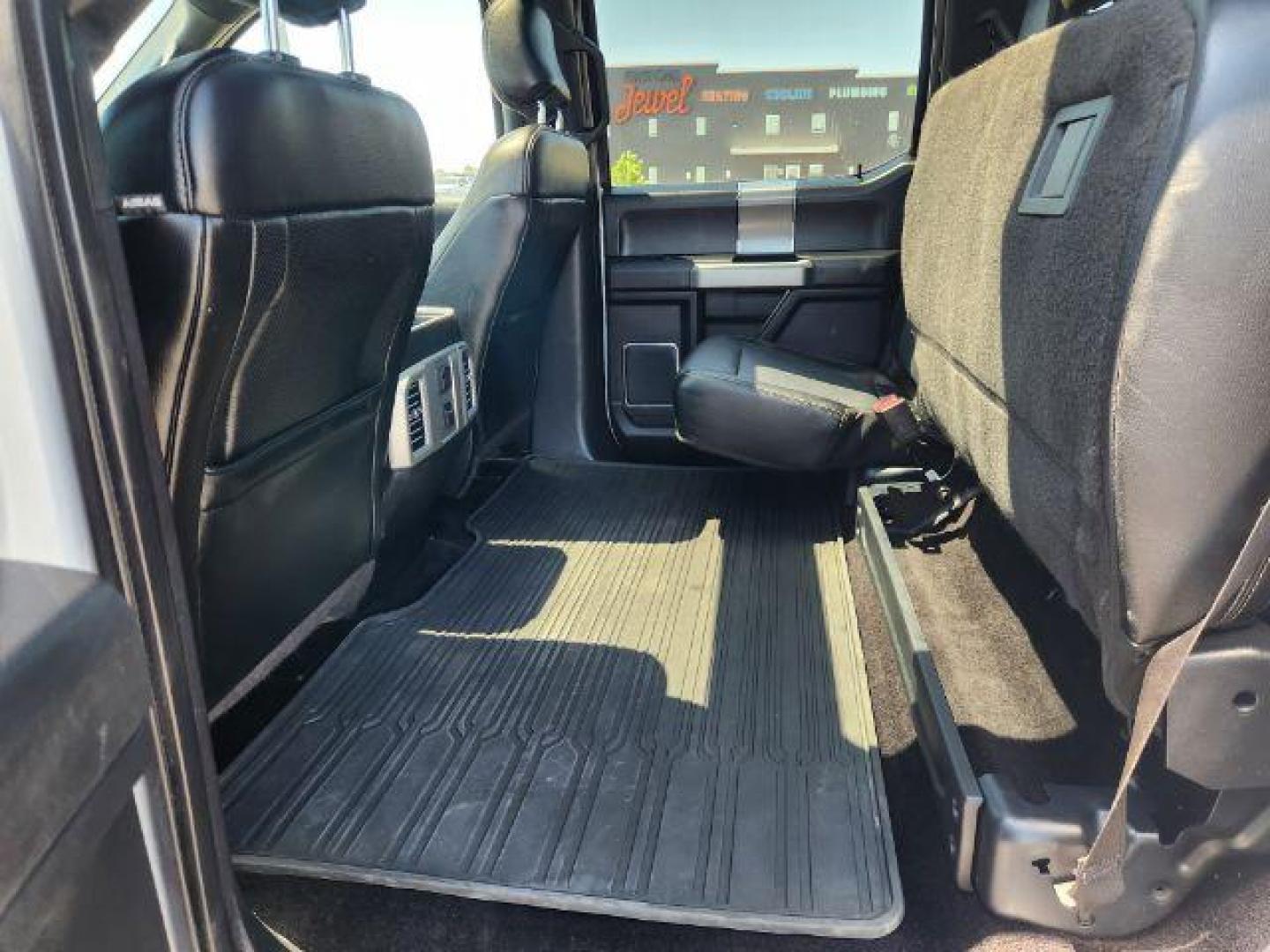 2015 WHITE /LEATHER Ford F-150 (1FTEW1EGXFK) with an 35 engine, Automatic transmission, located at 1175 N Woodruff Ave, Idaho Falls, ID, 83401, 43.506901, -111.999657 - At Timberline Auto, finding a great deal on your next vehicle is always easy! Our experienced sales staff's goal is to help find you the right vehicle at the right price! Our knowledgeable finance department has options for almost any credit score. We offer extended service contract options to prote - Photo#34