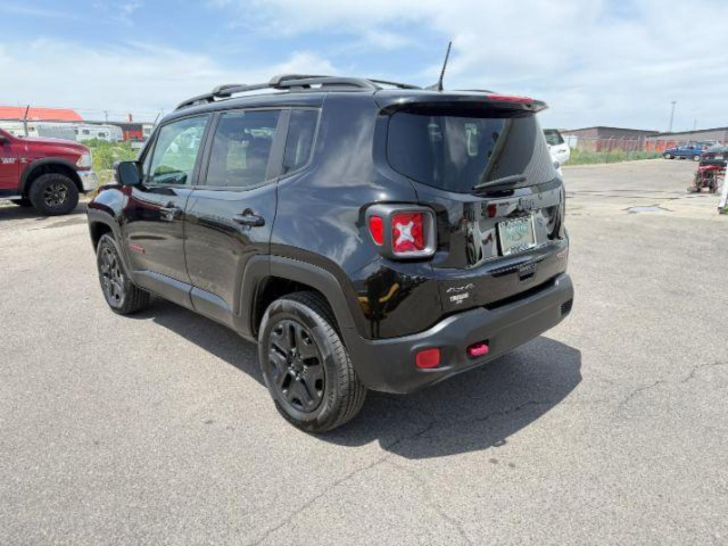 2018 BLACK /CLOTH Jeep Renegade (ZACCJBCB0JJ) with an 24 engine, Automatic transmission, located at 1175 N Woodruff Ave, Idaho Falls, ID, 83401, 43.506901, -111.999657 - At Timberline Auto, finding a great deal on your next vehicle is always easy! Our experienced sales staff's goal is to help find you the right vehicle at the right price! Our knowledgeable finance department has options for almost any credit score. We offer extended service contract options to prote - Photo#24