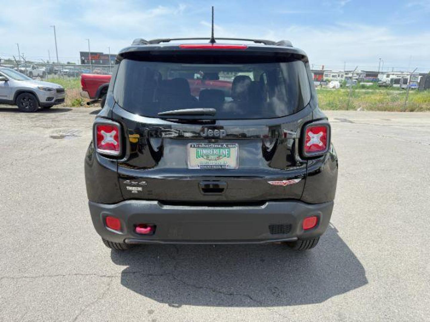 2018 BLACK /CLOTH Jeep Renegade (ZACCJBCB0JJ) with an 24 engine, Automatic transmission, located at 1175 N Woodruff Ave, Idaho Falls, ID, 83401, 43.506901, -111.999657 - At Timberline Auto, finding a great deal on your next vehicle is always easy! Our experienced sales staff's goal is to help find you the right vehicle at the right price! Our knowledgeable finance department has options for almost any credit score. We offer extended service contract options to prote - Photo#25