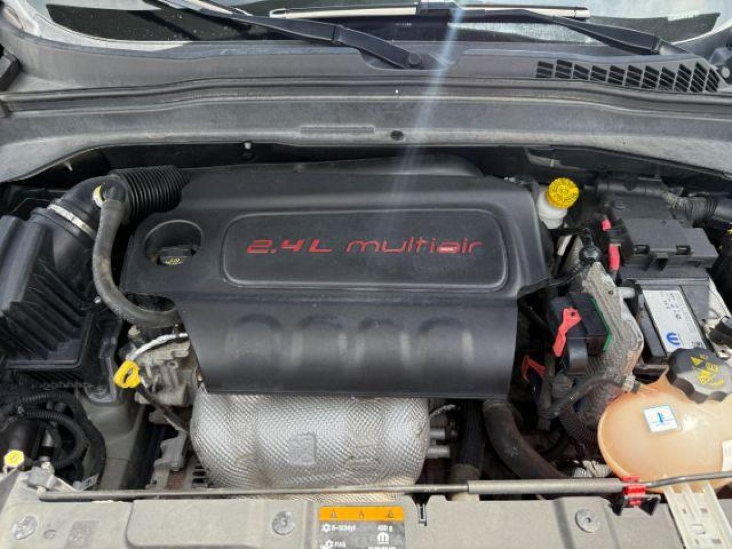 2018 BLACK /CLOTH Jeep Renegade (ZACCJBCB0JJ) with an 24 engine, Automatic transmission, located at 1175 N Woodruff Ave, Idaho Falls, ID, 83401, 43.506901, -111.999657 - At Timberline Auto, finding a great deal on your next vehicle is always easy! Our experienced sales staff's goal is to help find you the right vehicle at the right price! Our knowledgeable finance department has options for almost any credit score. We offer extended service contract options to prote - Photo#43