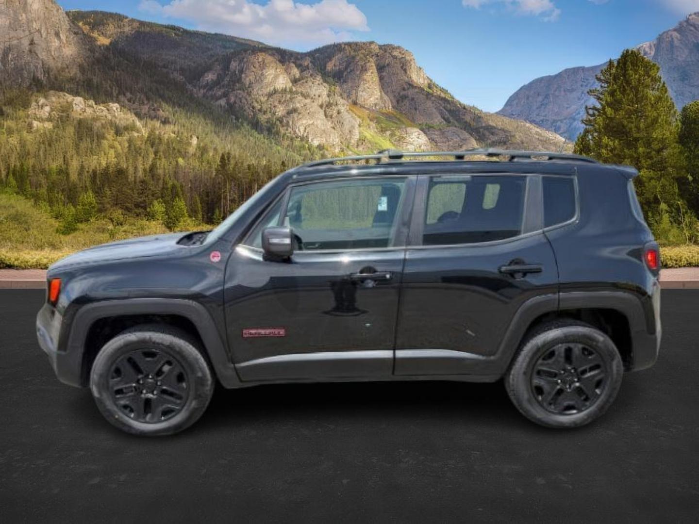2018 BLACK /CLOTH Jeep Renegade (ZACCJBCB0JJ) with an 24 engine, Automatic transmission, located at 1175 N Woodruff Ave, Idaho Falls, ID, 83401, 43.506901, -111.999657 - At Timberline Auto, finding a great deal on your next vehicle is always easy! Our experienced sales staff's goal is to help find you the right vehicle at the right price! Our knowledgeable finance department has options for almost any credit score. We offer extended service contract options to prote - Photo#1