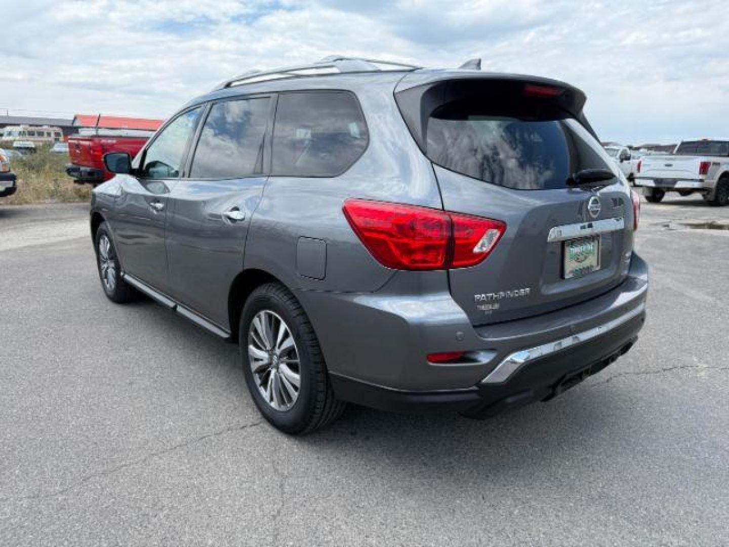 2020 SILVER /Charcoal Nissan Pathfinder (5N1DR2BM6LC) with an 35L V-6 gasoline direct injection engine, Automatic transmission, located at 1175 N Woodruff Ave, Idaho Falls, ID, 83401, 43.506901, -111.999657 - At Timberline Auto, finding a great deal on your next vehicle is always easy! Our experienced sales staff's goal is to help find you the right vehicle at the right price! Our knowledgeable finance department has options for almost any credit score. We offer extended service contract options to prote - Photo#25