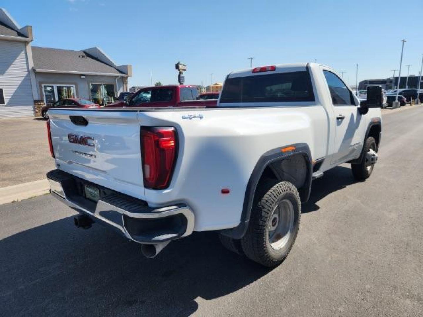 2023 Summit White /Jet Black GMC Sierra 3500HD (1GT39SEY2PF) with an Duramax 66L V-8 diesel direct injection engine, Automatic transmission, located at 1175 N Woodruff Ave, Idaho Falls, ID, 83401, 43.506901, -111.999657 - At Timberline Auto, finding a great deal on your next vehicle is always easy! Our experienced sales staff's goal is to help find you the right vehicle at the right price! Our knowledgeable finance department has options for almost any credit score. We offer extended service contract options to prote - Photo#25