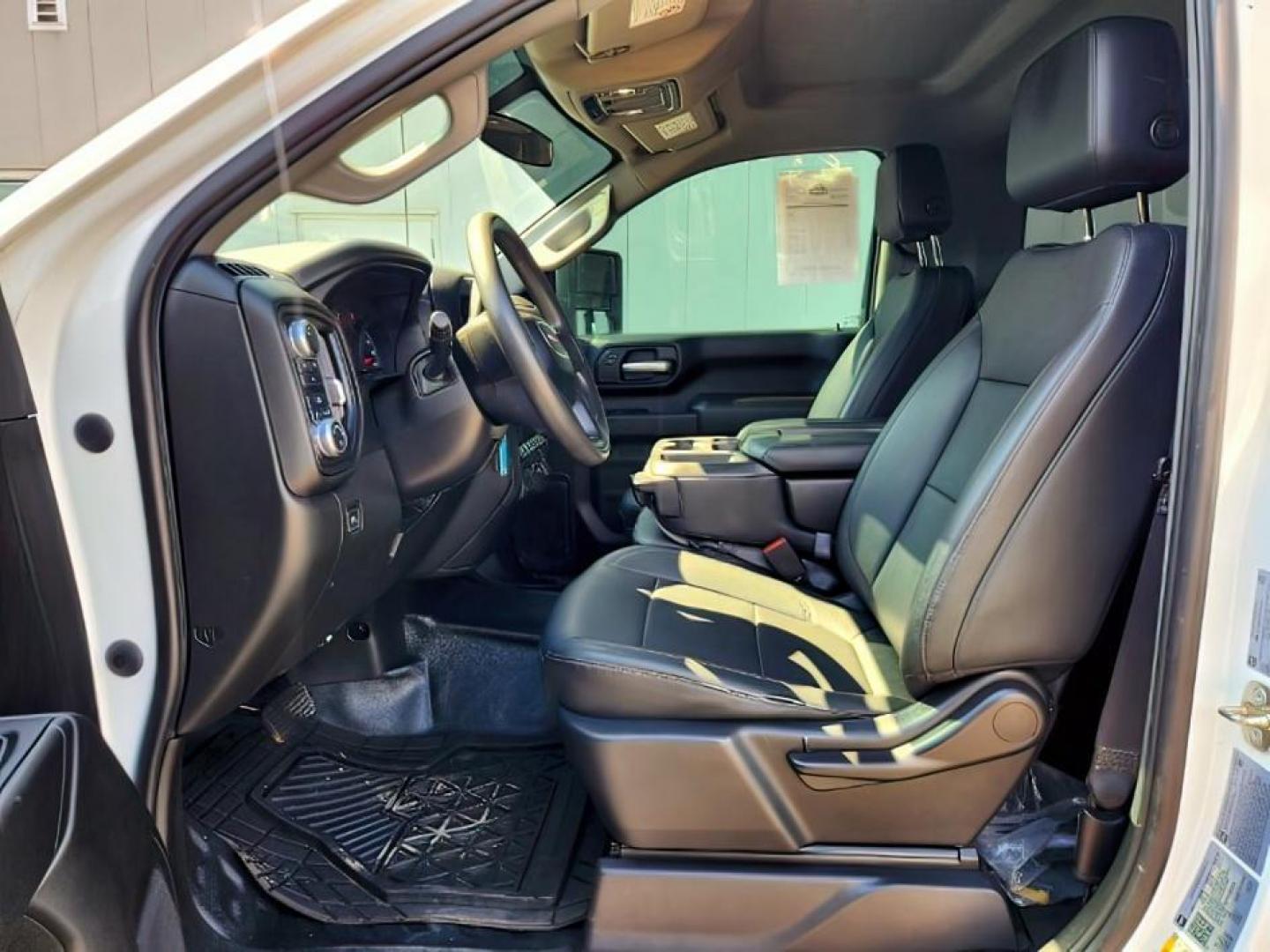2023 Summit White /Jet Black GMC Sierra 3500HD (1GT39SEY2PF) with an Duramax 66L V-8 diesel direct injection engine, Automatic transmission, located at 1175 N Woodruff Ave, Idaho Falls, ID, 83401, 43.506901, -111.999657 - At Timberline Auto, finding a great deal on your next vehicle is always easy! Our experienced sales staff's goal is to help find you the right vehicle at the right price! Our knowledgeable finance department has options for almost any credit score. We offer extended service contract options to prote - Photo#8